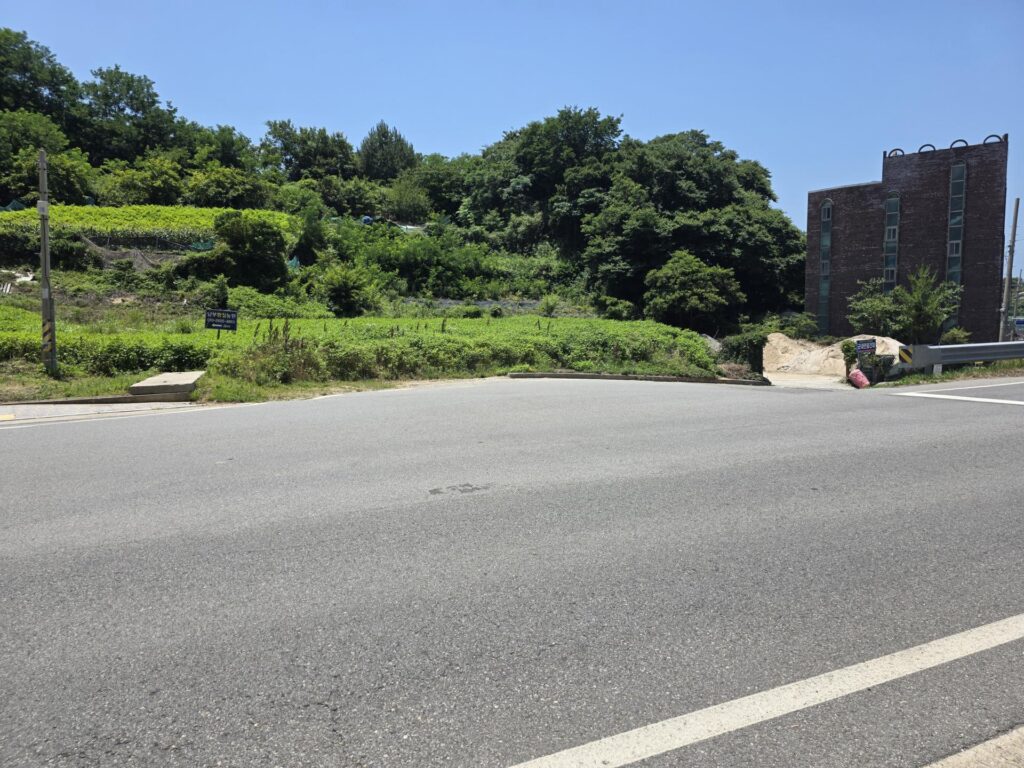 읍내입구 삼거리에 위치한 활용도 높은 토지